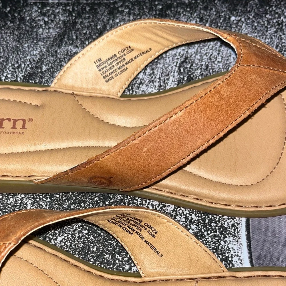 NWT Born Sandals - Picture 7 of 7